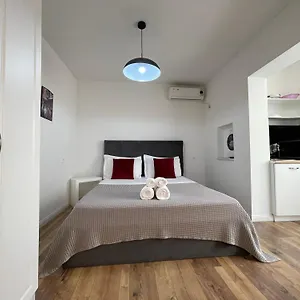 Opera Apartments - Choose Balkans Albanië